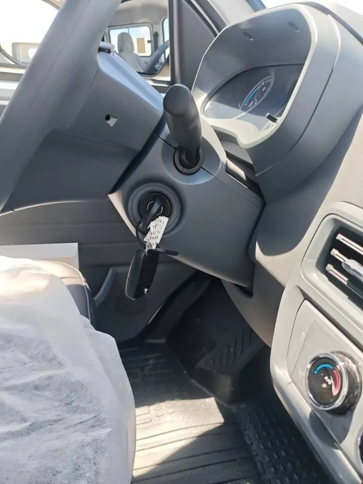 2026 14 Seater Van – photo 5