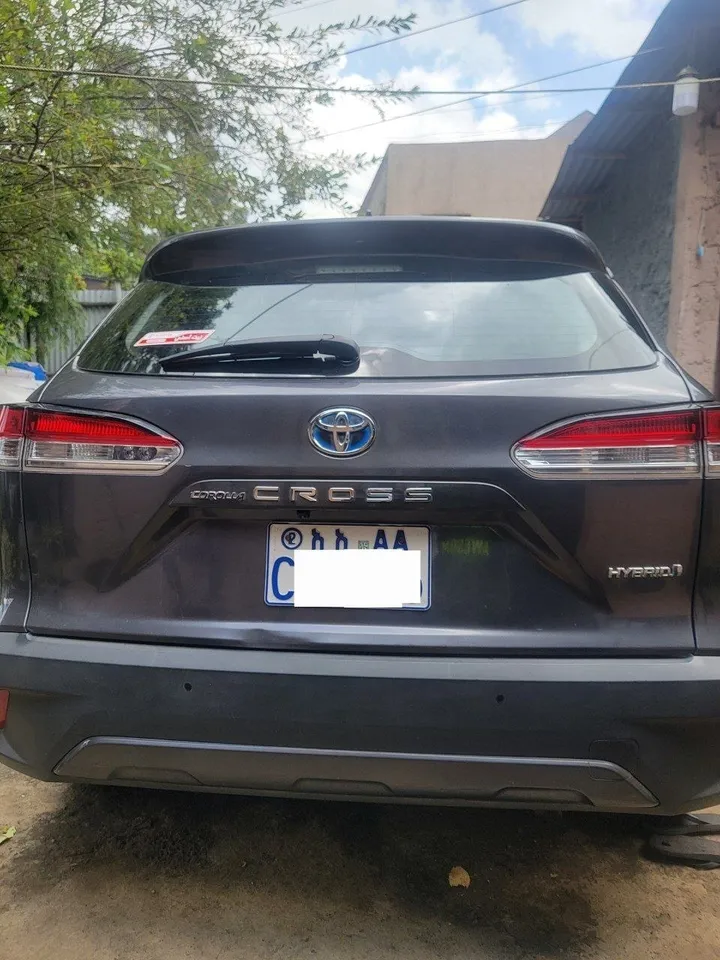 Toyota Corolla Cross Hybrid 2023 – photo 4