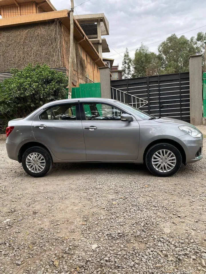 Suzuki Dzire 2022 Automatic – photo 3