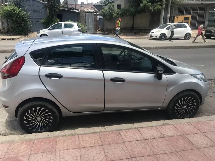 Ford Fiesta 2012 Manual – photo 3