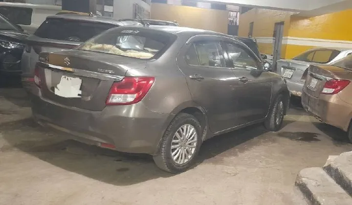 Used Suzuki Dzire 2022 Automatic – photo 3