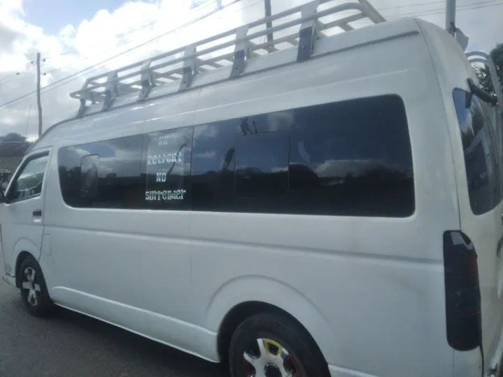 Toyota Highroof Van 2015 Manual – photo 4