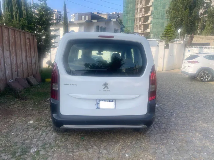 Peugeot Rifter 2019 Diesel Manual – photo 5