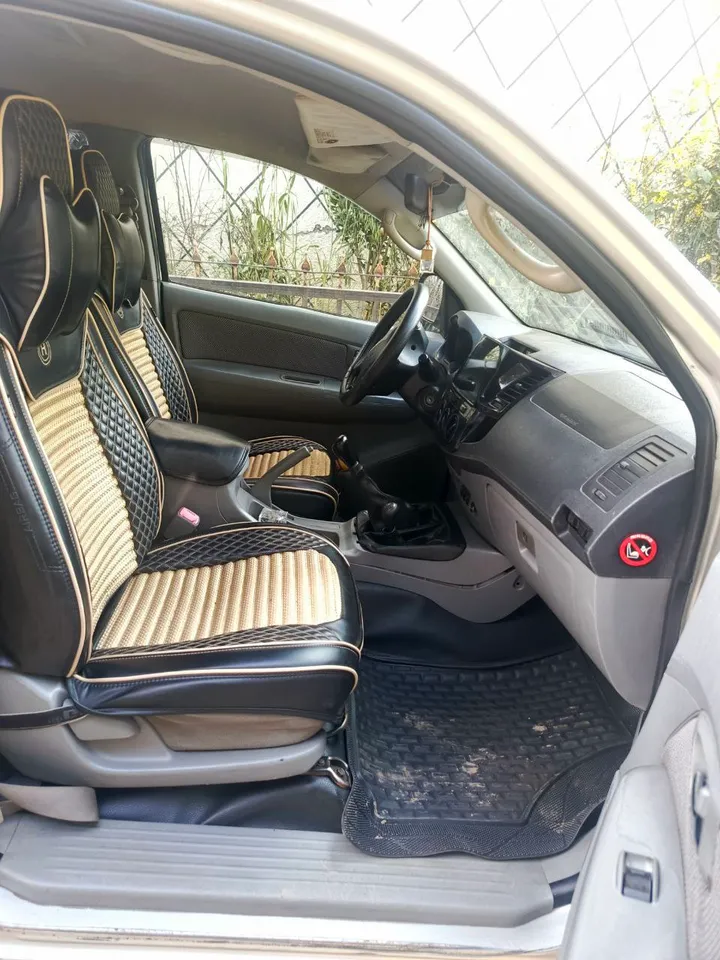 Toyota Hilux Pickup 2010 – photo 3