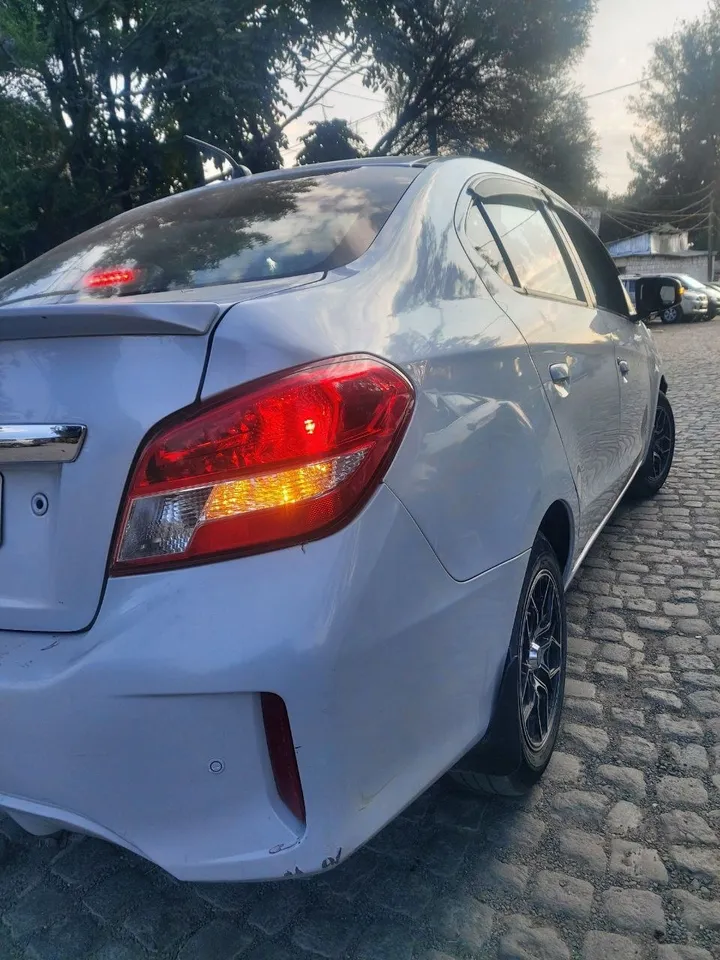 Mitsubishi Attrage 2022 Sedan Automatic – photo 3
