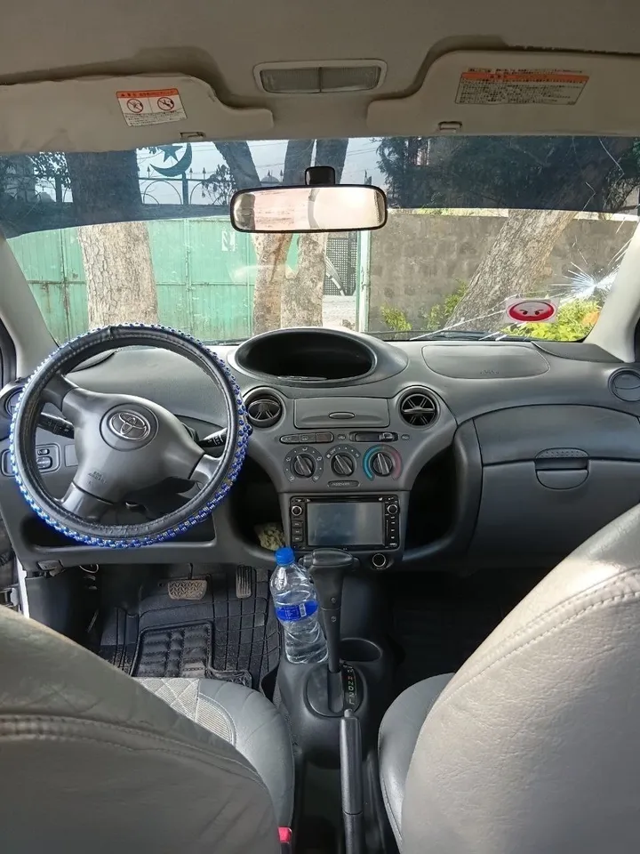 Toyota Vitz 2004 Automatic 1.0L – photo 3