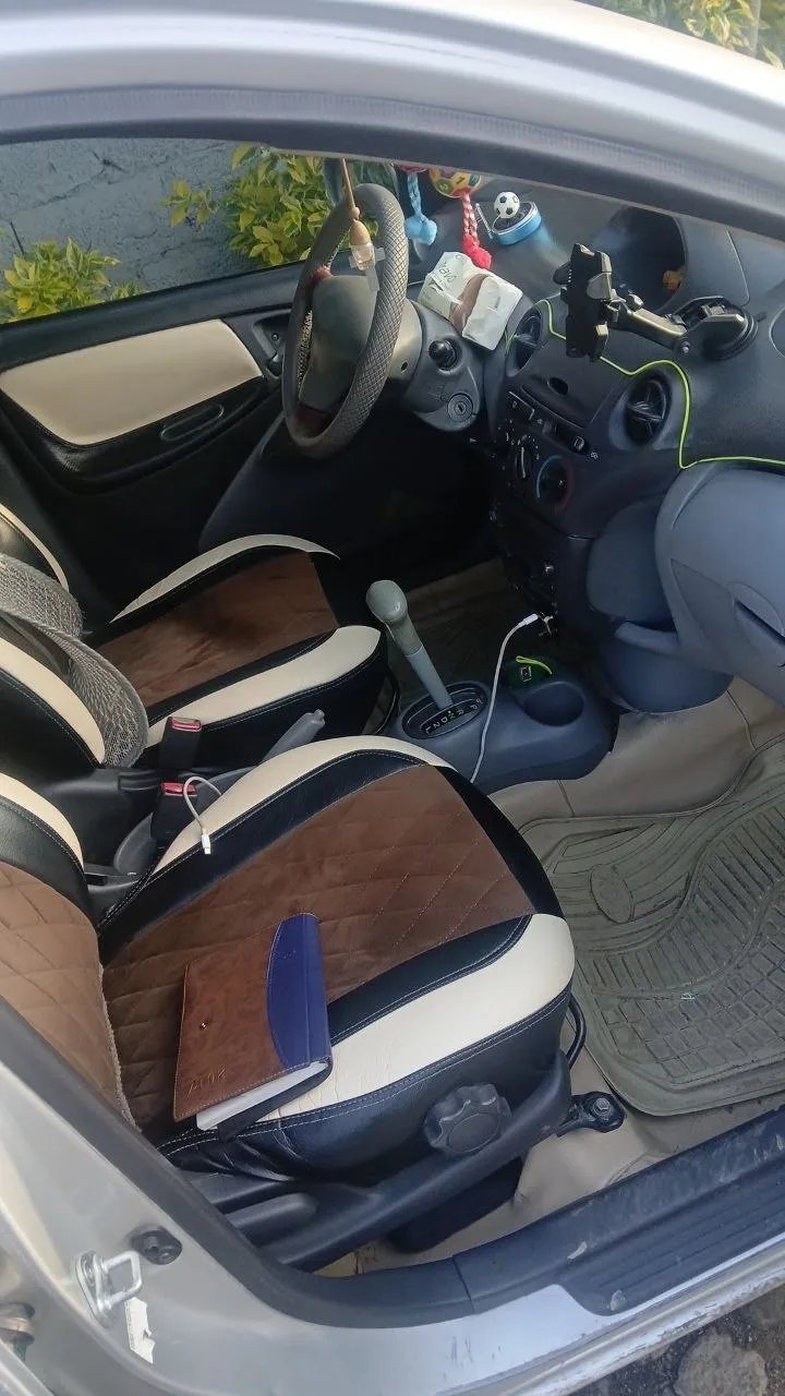 Toyota Hatchback 2001 Model – photo 4