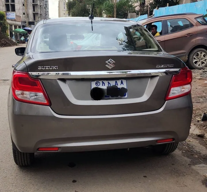 Suzuki Dzire 2021 Automatic – photo 3