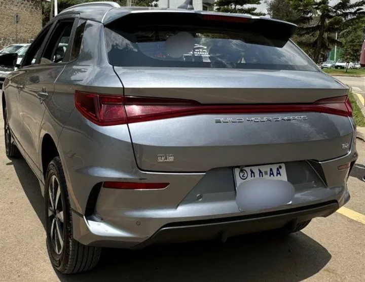 BYD e2 Electric Automatic – photo 3