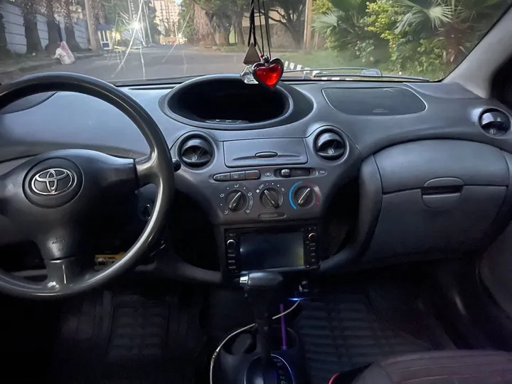 Toyota Vitz 2002 Automatic – photo 5