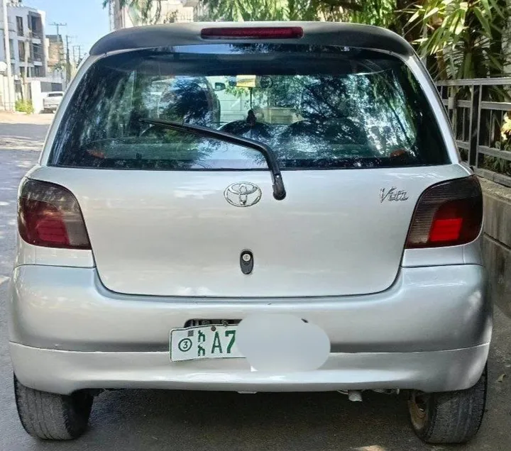 Toyota Vitz 2001 Automatic Hatchback – photo 3