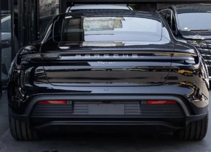 Porsche Taycan 4 Cross Turismo – photo 5