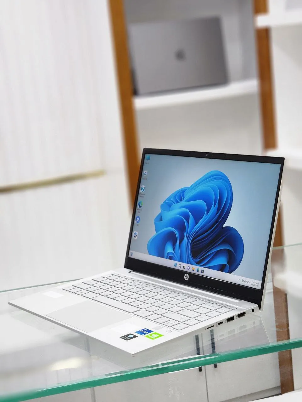 HP Pavilion 14 i5 Laptop – photo 4