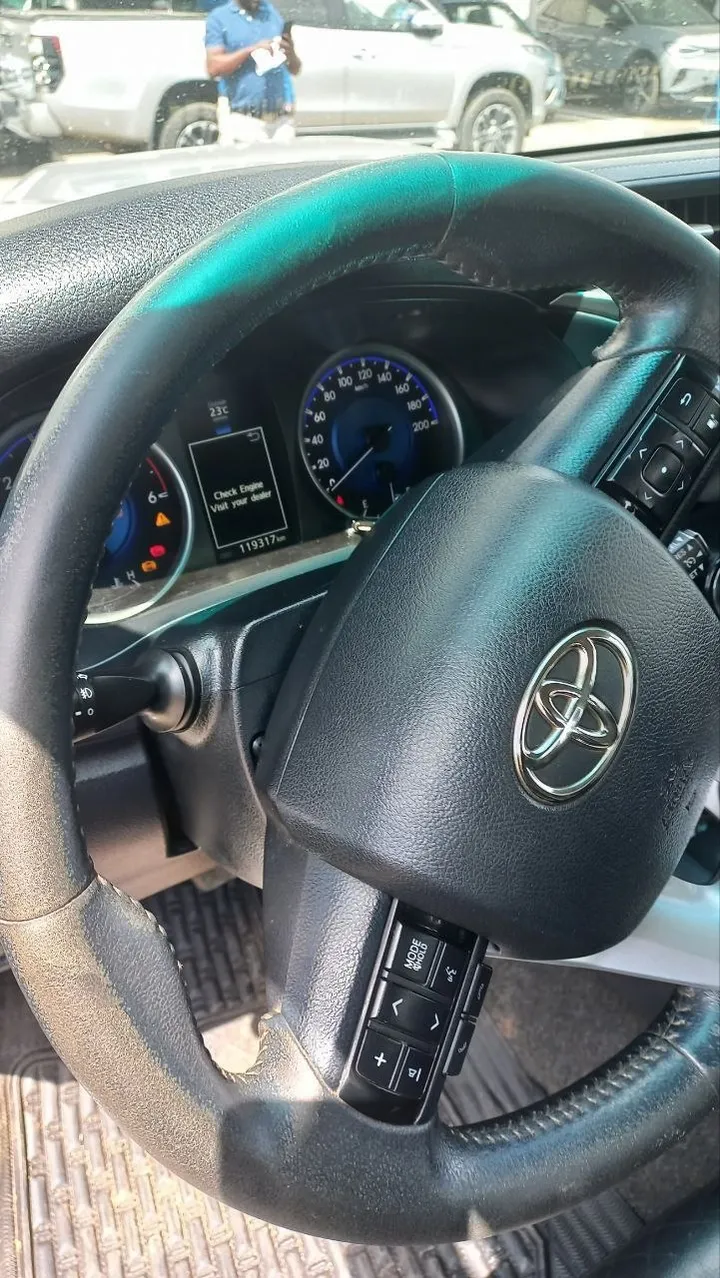 Toyota Hilux Revo 2016 Automatic – photo 10