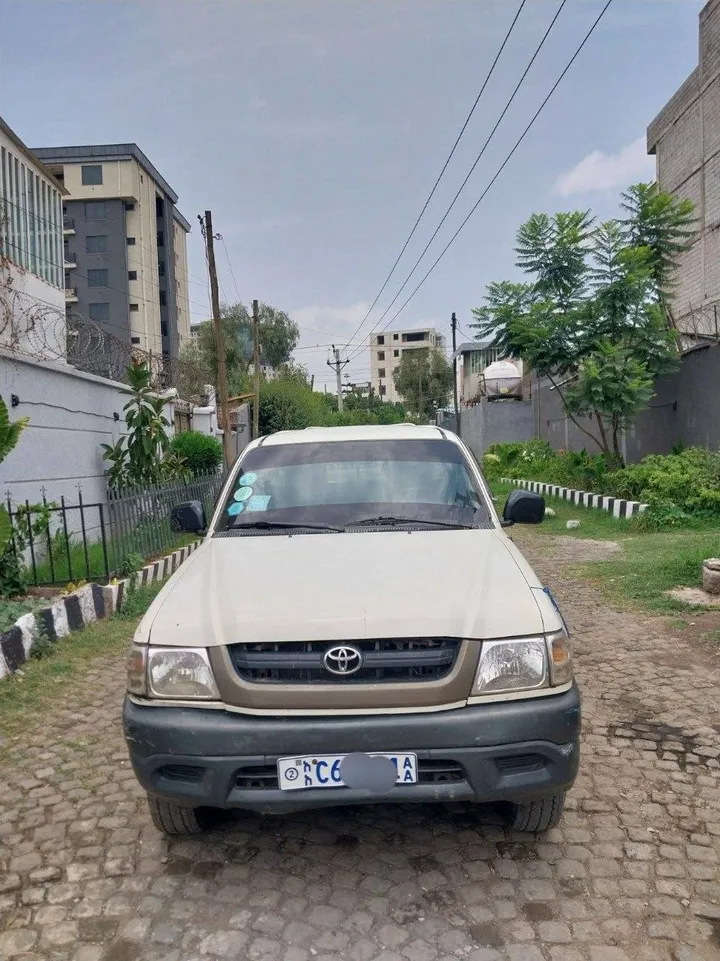 Toyota Hilux 2004 Manual – photo 8