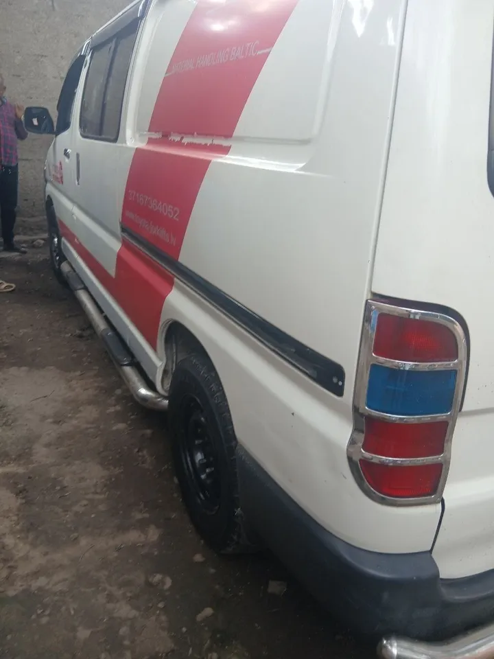 Toyota Dolphin D4D 2010 Van – photo 5