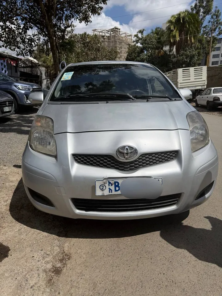 Toyota Yaris Compact 2008 – photo 4