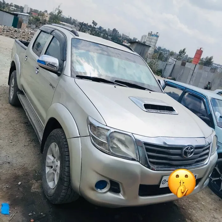 Toyota Hilux Vigo Double Cabin 2011 – photo 3