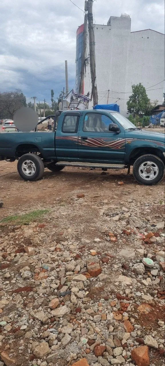 Toyota Hilux DLX 1999 – photo 4