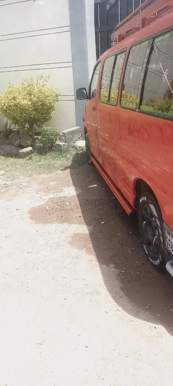 Toyota Hiace Dolphin Traveler 2003 – photo 5