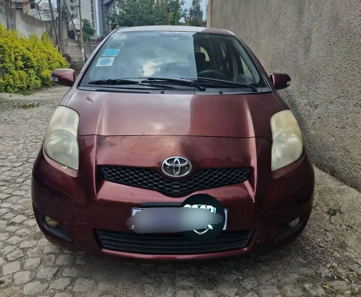 Toyota Yaris Compact 2010 Automatic – photo 8