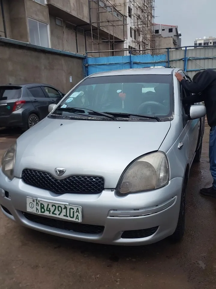 2004 Toyota Vitz 1.0L Automatic – photo 4