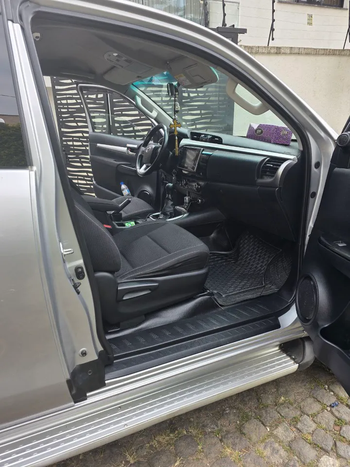 Toyota Revo King Cab 2019 – photo 9