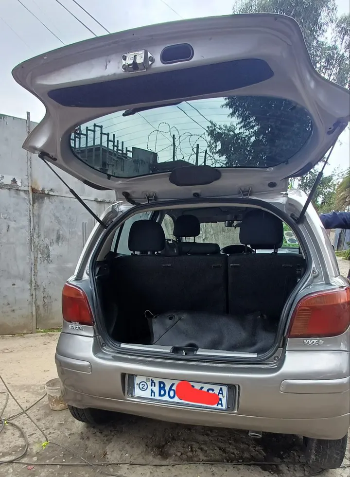 Toyota Vitz Yaris 2005 – photo 3