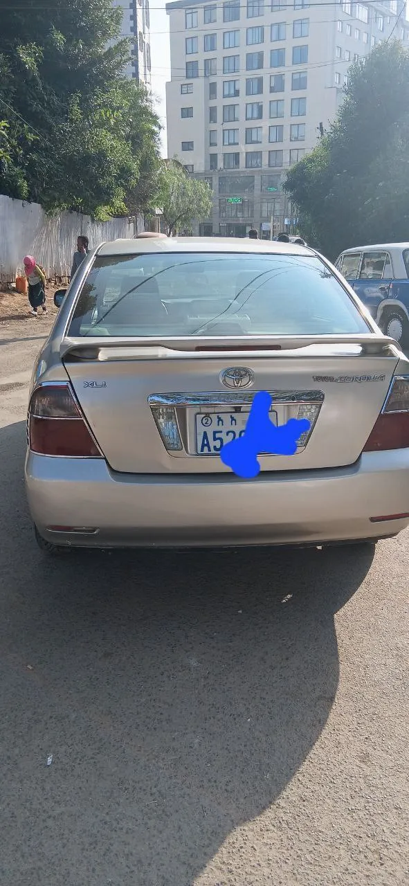 Toyota Corolla Manual Sedan – photo 3
