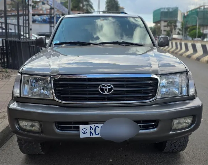 Toyota Land Cruiser 105 Automatic SUV – photo 6
