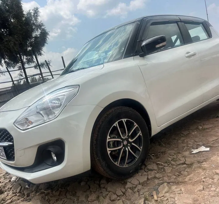 2022 Suzuki Swift Automatic – photo 3