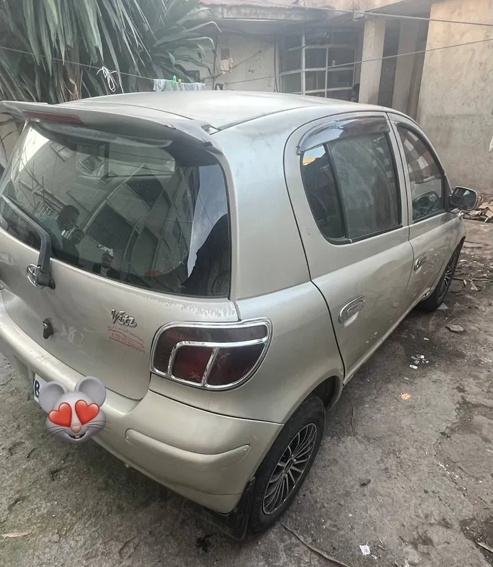 Toyota Vitz 2002 Automatic 1.0L – photo 4