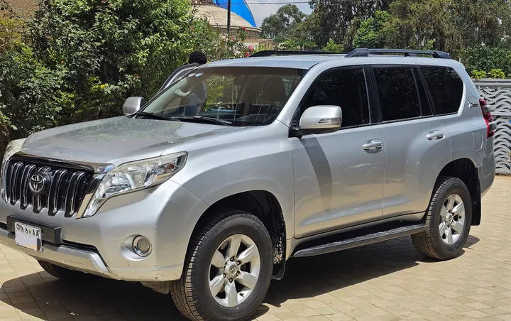 Toyota Land Cruiser Prado 2015 – photo 8