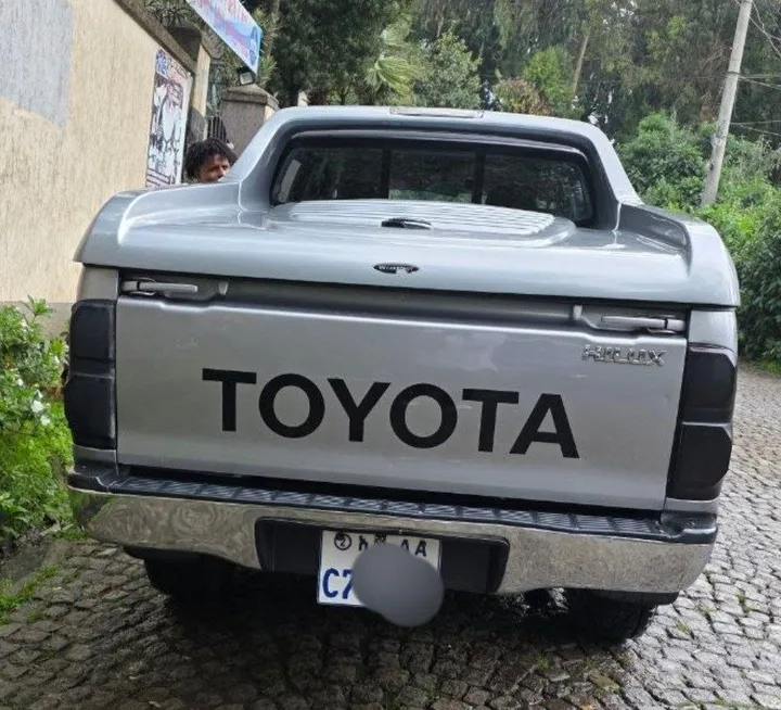 Toyota Hilux Double Cab 2015 Manual – photo 4