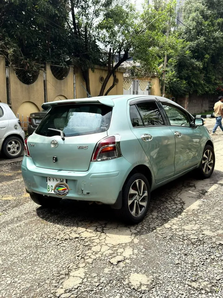 Toyota Yaris Compact 2008 – photo 6