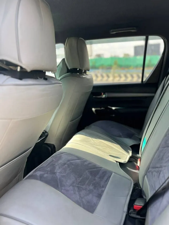 Toyota Hilux Invincible Hybrid 2024 – photo 4