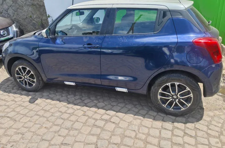 Suzuki Swift 2022 Automatic – photo 4