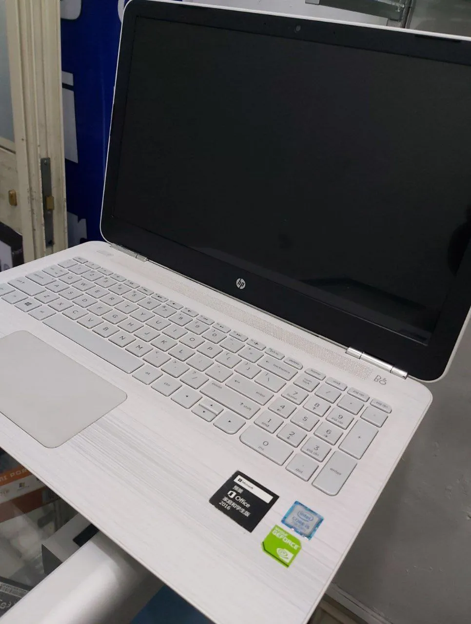 HP Pavilion i5 7th Gen Laptop – photo 4