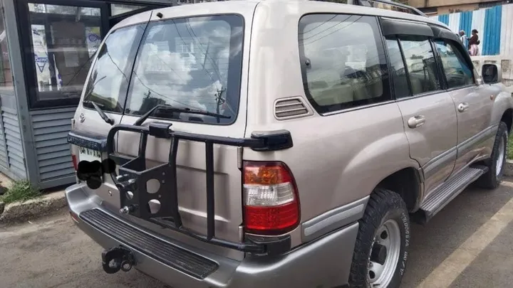 Toyota Land Cruiser 105 2004 – photo 7