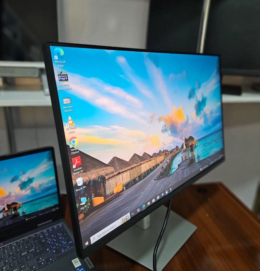 Dell 27 Inch 4K Frameless Monitor – photo 3