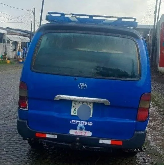 Toyota Hiace 2L 2001 Manual – photo 6