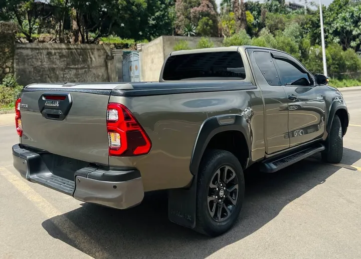 Toyota Hilux Invincible 2022 – photo 6