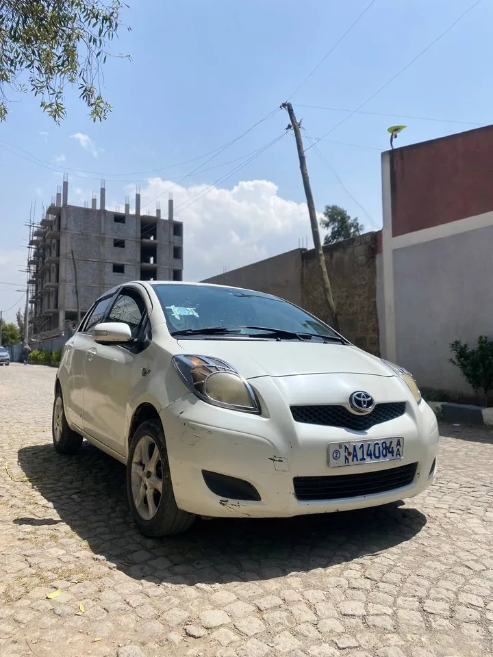 Toyota Hatchback 2008 Automatic – photo 4