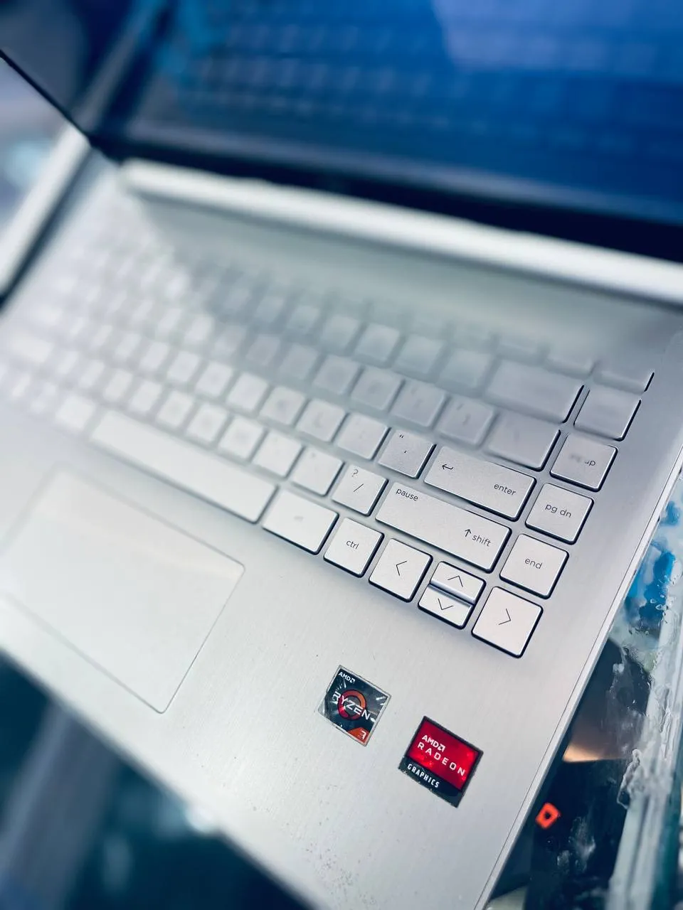 HP Ryzen 3 3200 Laptop – photo 4
