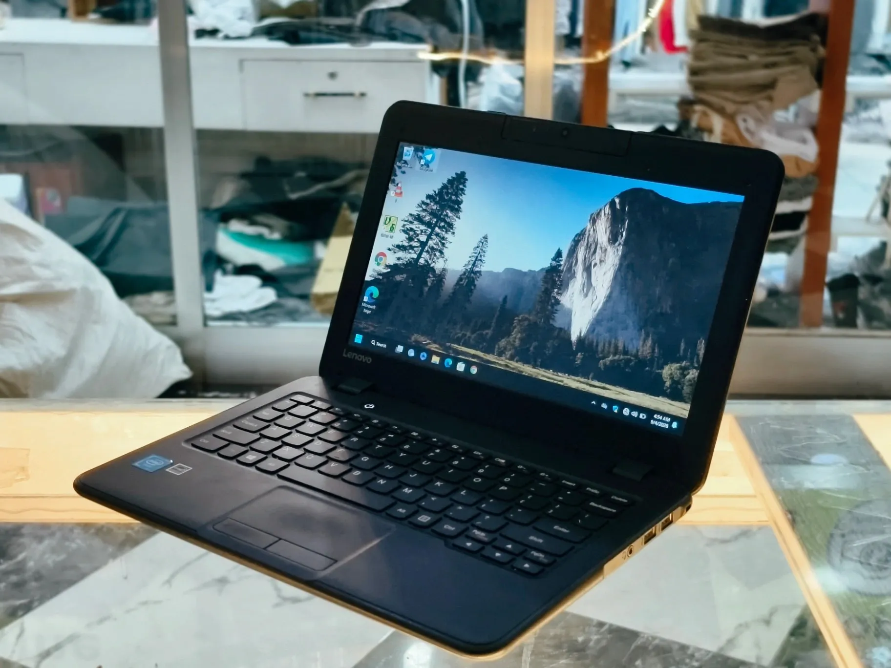 Lenovo Ideapad Celeron 4GB Laptop – photo 4