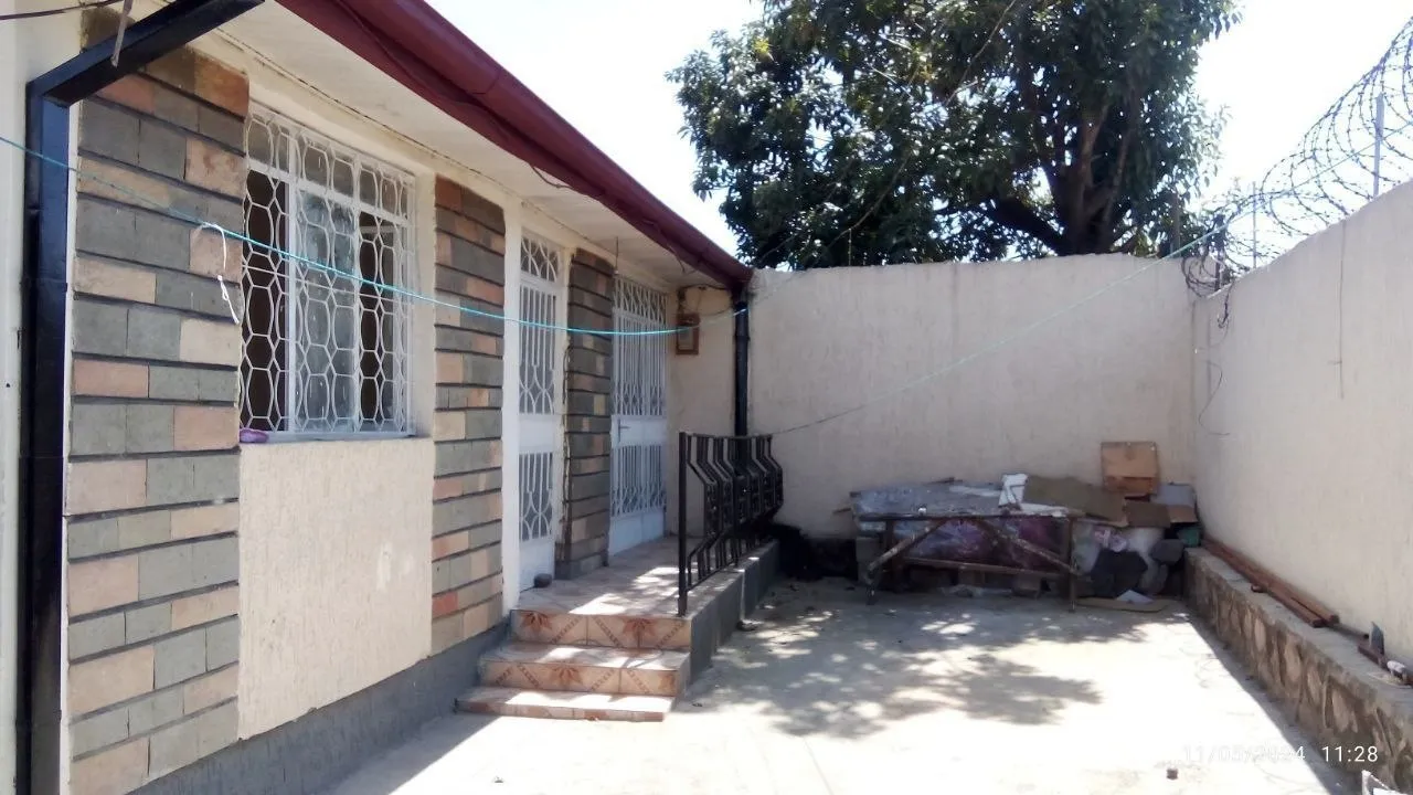 150 Sqm Old Villa in Gerji – photo 3