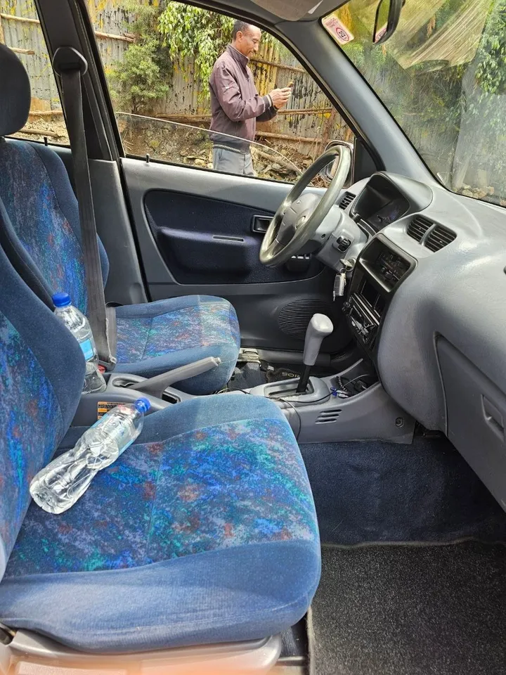 Daihatsu Terios 2000 Automatic – photo 9