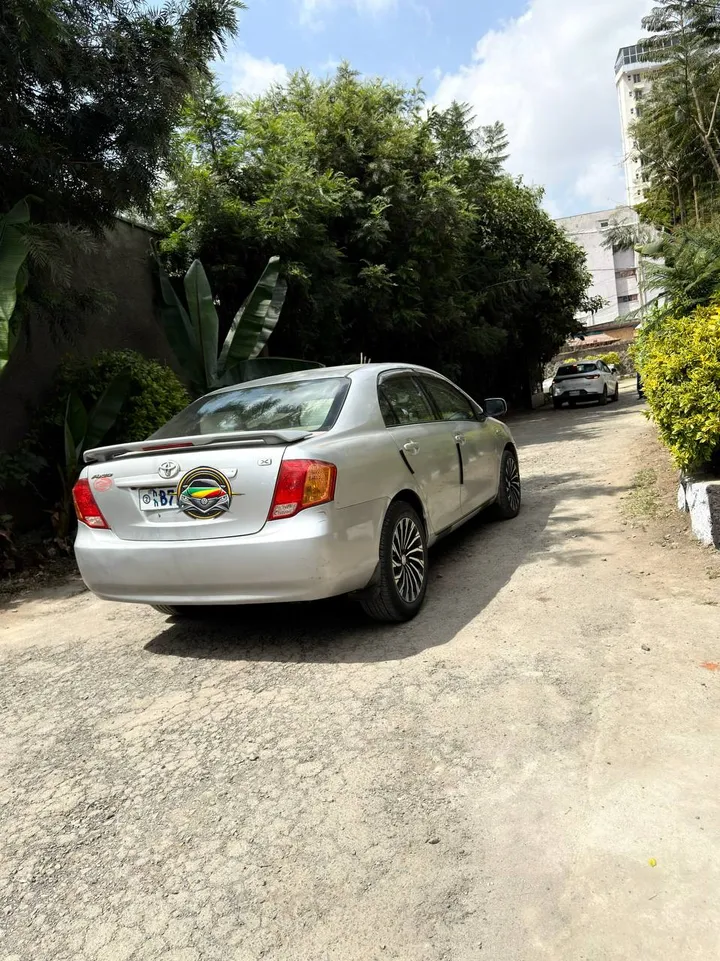 Toyota Corolla 2010 Automatic – photo 6