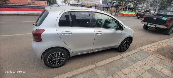 Toyota Yaris Compact 2007 – photo 4