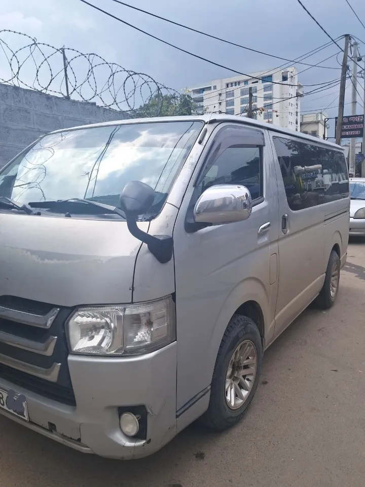 Toyota Hiace Abadula 2017 Automatic – photo 6